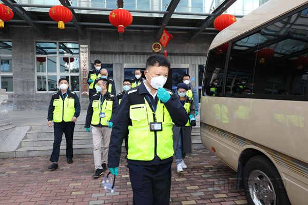 1-党员监察员集结出发现场督导_副本.jpg 1-党员监察员集结出发现场督导_副本.jpg