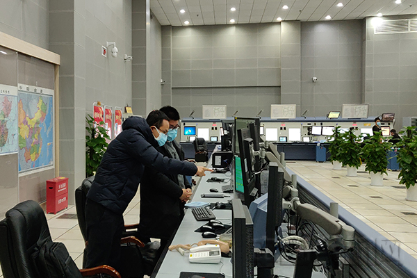 1、民航湖南监管局史航：在民航湖南空管分局监察春运返程航班运行情况.jpg