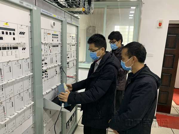 51-X：设备巡检为哪般，未雨绸缪保安全——贵州空管分局技术保障部顺利完成黔西导航台DVORDME设备巡检工作_副本.jpg