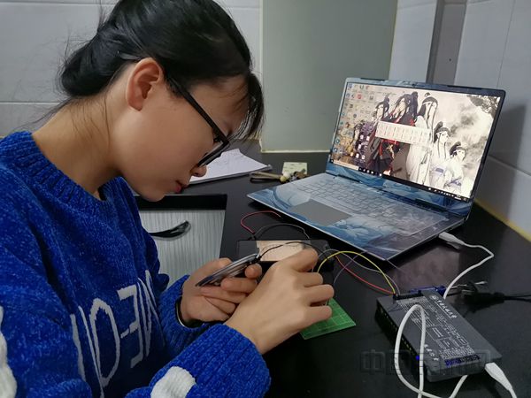 1 学生用口袋实验室做实验_副本.jpg 1 学生用口袋实验室做实验_副本.jpg