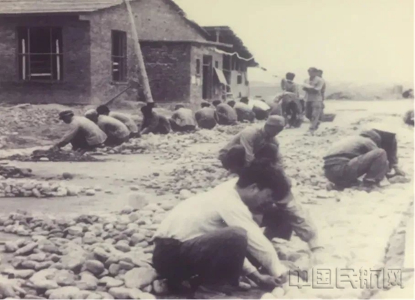 水印 中飞院广汉分院:红色分院 初心如磐——致敬飞行前辈杨怀恭15172.jpg