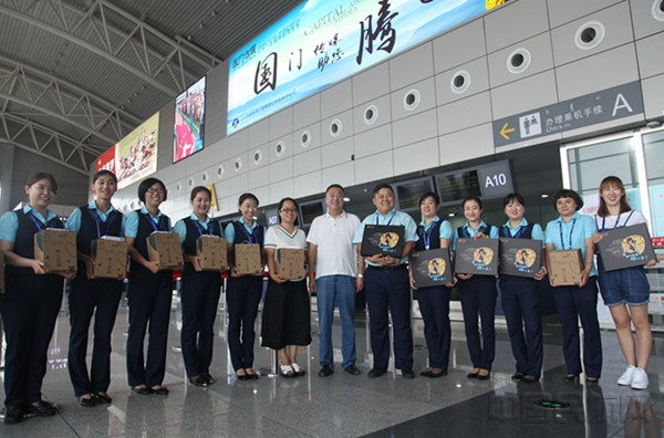 中国民航网 通讯员贾星宇 报道:7月21日,包头机场公司工会组织开展了"