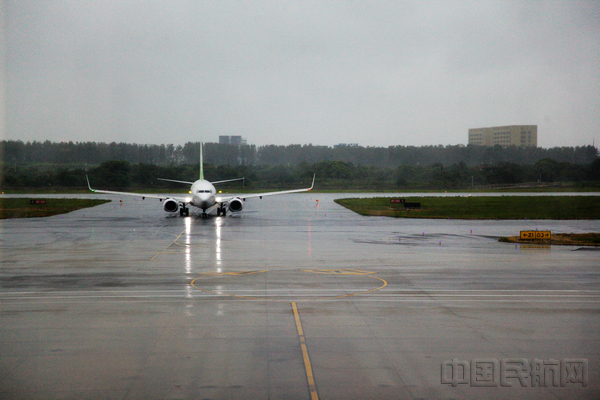 受台风影响 苏南硕放机场多个航班取消