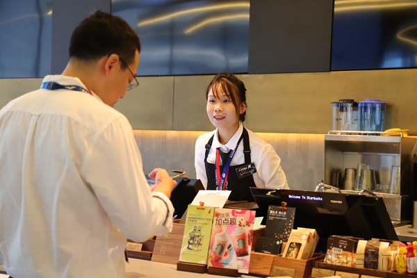 大兴国际机场38家餐饮店面正式营业1_副本.jpg