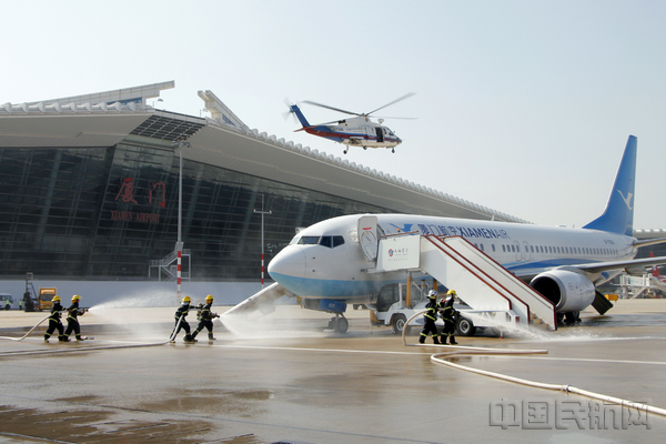 演练处置航班迫降-厦门空港供图.jpg 演练处置航班迫降-厦门空港供图.jpg