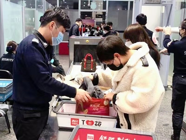 费杰逊.jpg 费杰逊.jpg