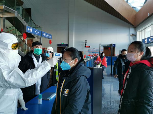 图:富蕴机场疫情防控现场图_副本.jpg 图:富蕴机场疫情防控现场图_副本.jpg