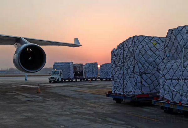 截至目前,山东机场已完成货运吞吐量3.23万吨.jpg