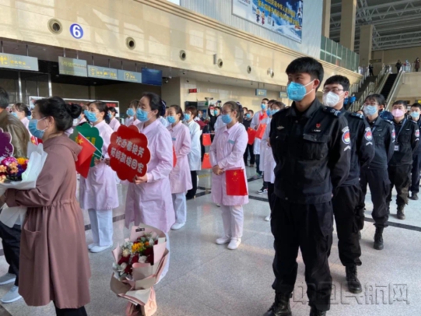 水印 扎兰屯机场通航五周年:五年擎起“飞天梦”砥砺开启新征程22044.jpg