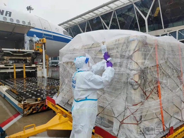 水印 浦东机场全力保障航空物流平稳运行-上海机场供图7