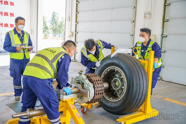 吉林机场集团举办机务职业技能竞赛1