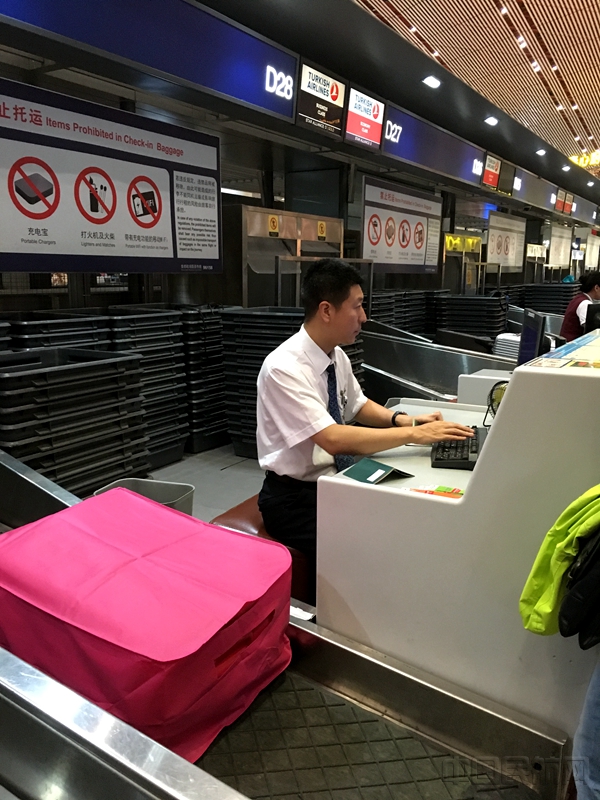国航地服外航服务部真情服务国外旅客收到表扬信
