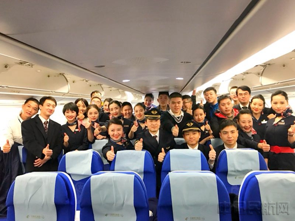 东航保障特殊儿童赴罗马圆音乐梦想.jpg