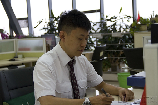 4 刘磬_副本.jpg