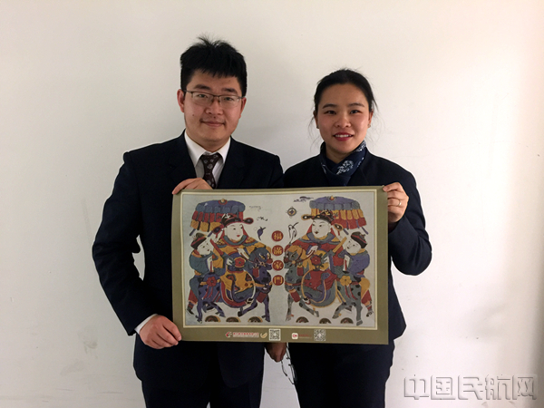 恪尽职守的新爸妈_副本.jpg 恪尽职守的新爸妈_副本.jpg