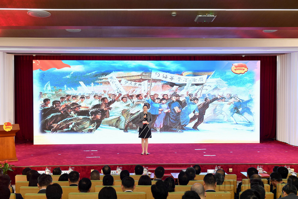 东航青年代表在主题团日活动现场发言-通讯员吴双桐摄.jpg 东航青年代表在主题团日活动现场发言-通讯员吴双桐摄.jpg