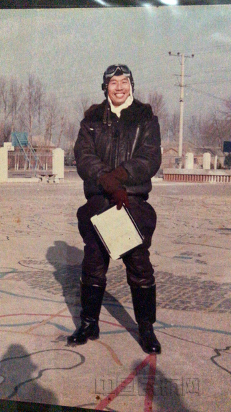 nEO_IMG_张微微1994年12月锦州航校.jpg