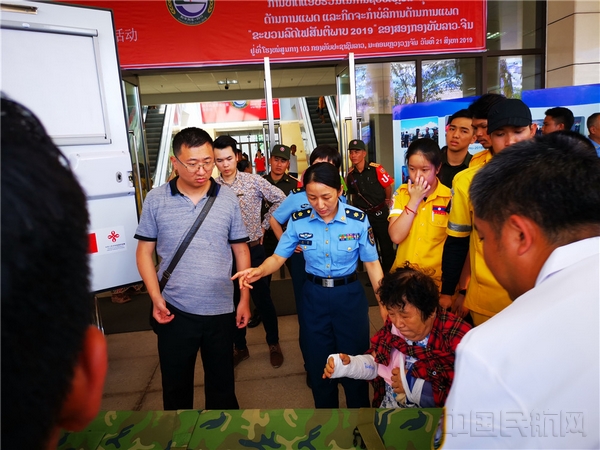 9天216小时的保障——东方航空全力保障老挝交通事故中受伤游客归国6.jpg