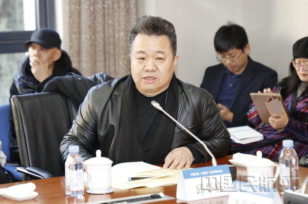 邱华栋.jpg 邱华栋.jpg