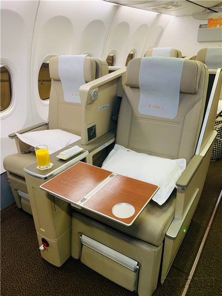 东航云南首架波音737公务舱座椅改装完毕已投用
