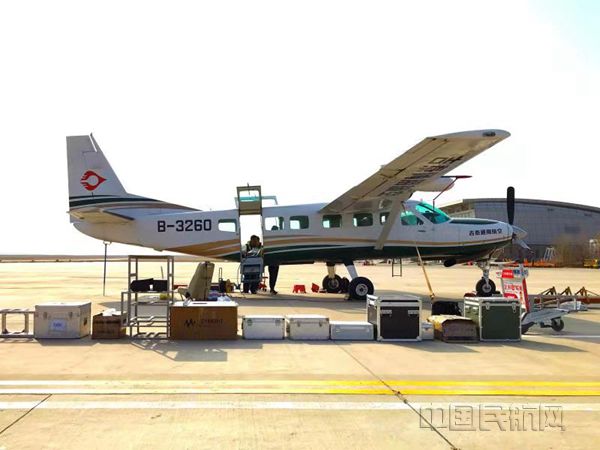 吉泰通航塞斯纳208B飞机整装待发_副本.jpg 吉泰通航塞斯纳208B飞机整装待发_副本.jpg