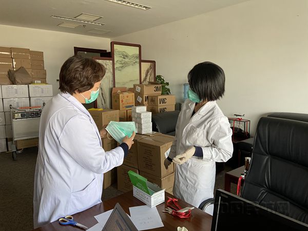 附图2：航医清点及按需配备各部门所需防疫物资_副本.jpg