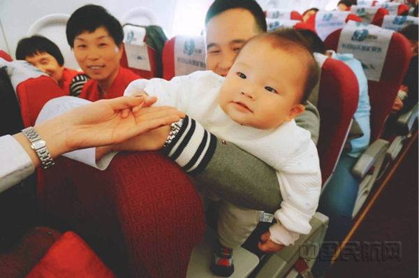 图三 为小旅客互动_副本.png 图三 为小旅客互动_副本.png