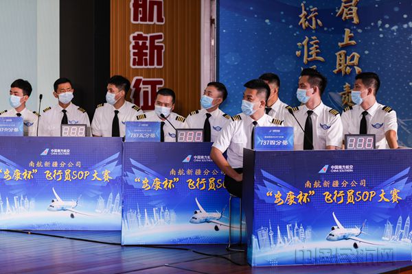 8J6A3434-1_副本.jpg 8J6A3434-1_副本.jpg