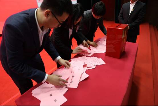 海航航空举办货运部总经理岗位竞聘大会1084.png 海航航空举办货运部总经理岗位竞聘大会1084.png