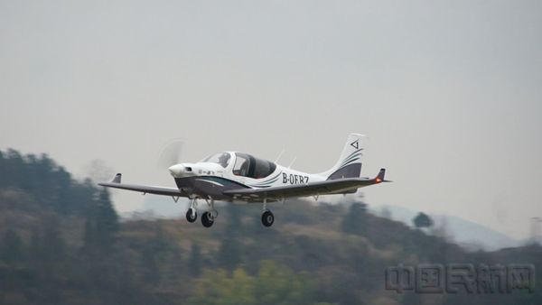GA20取证试飞机成功首飞-冠一通飞供图1.jpg