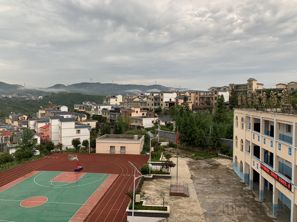 龙吉小学远景3.jpg