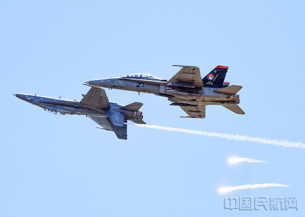 F18D双机热焰弹展演 3