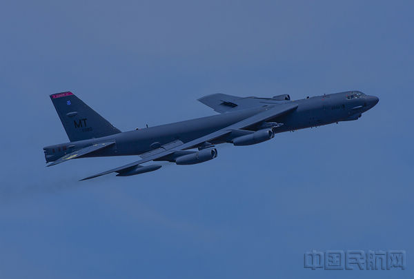 美军B-52轰炸机