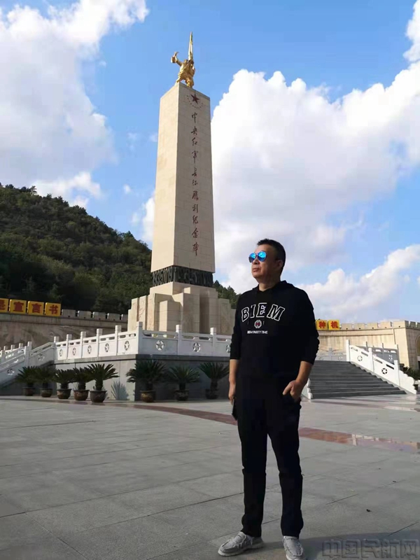 重走长征路.jpg 重走长征路.jpg